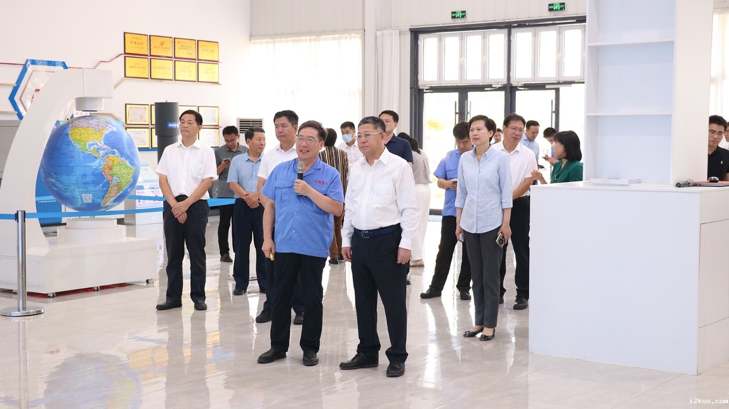 网站用-山东省副省长周立伟莅临伟德1949娱乐手机版考察调研